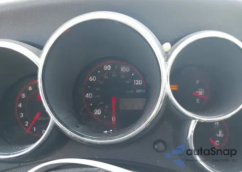 2006 Toyota Matrix Xr z USA, uszkodzony, nr VIN 2T1KR32E46C561549